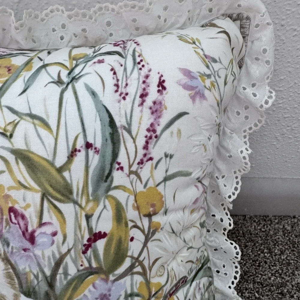 VTG Kitty Cat‎ Floral Pillow Lace Trim Pastels Cottage Country Rustic Farmhouse
